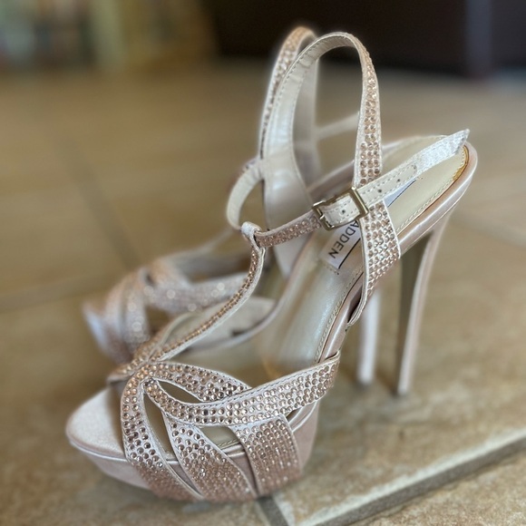 Steve Madden Blush Pink Sparkle Studded Satin Platform Stiletto Heeled Sandal - Picture 2 of 6